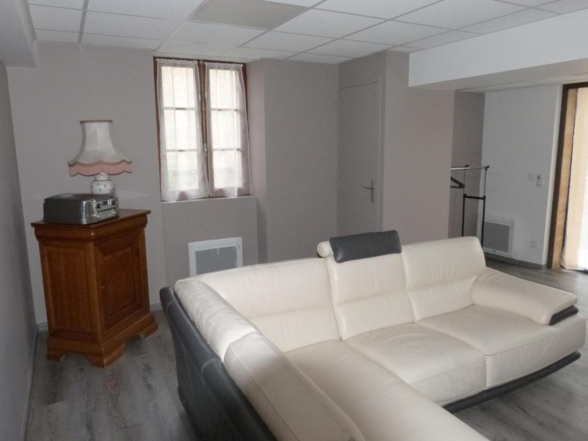 Logement Spacieux Rez-De-Chaussee, Jardin, Stationnement Devant, A 5 Minutes A Pied Du Centre De Sarlatヴィラ エクステリア 写真